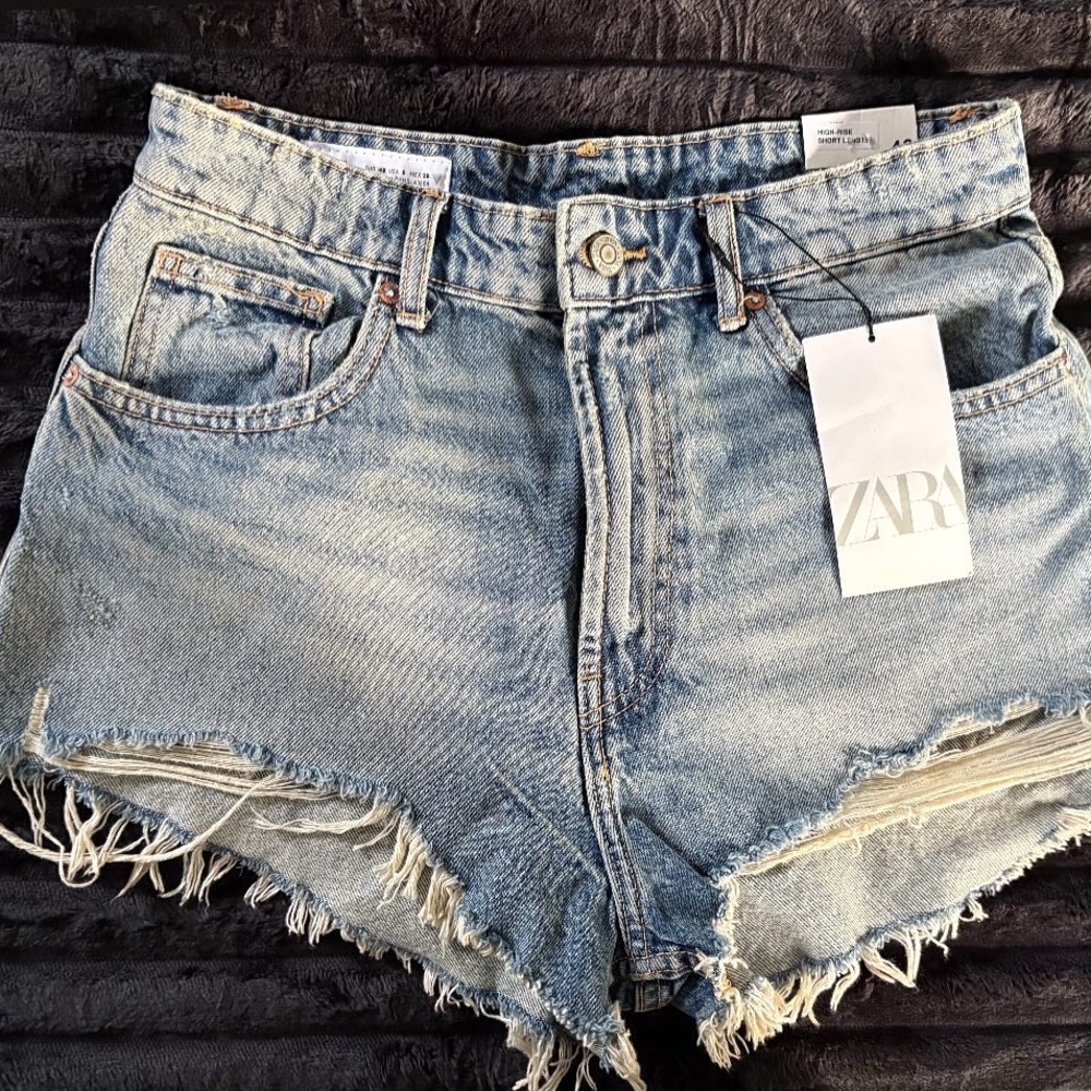 Zara Women's Light Blue Distressed Jean Shorts